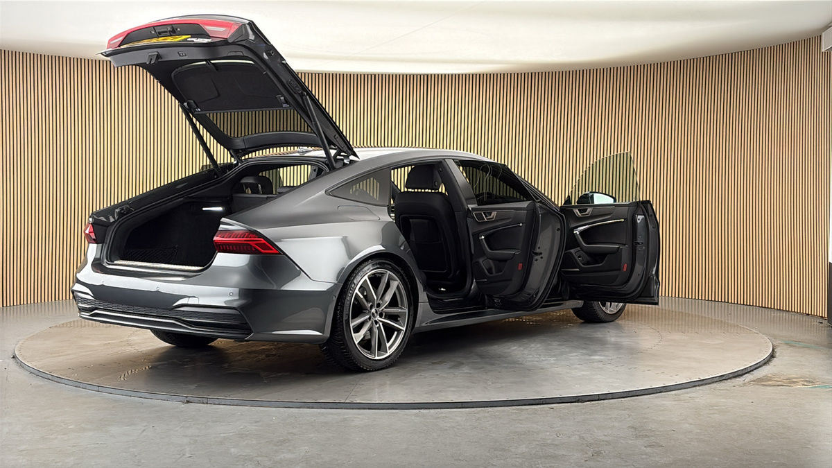 More views of Audi A7