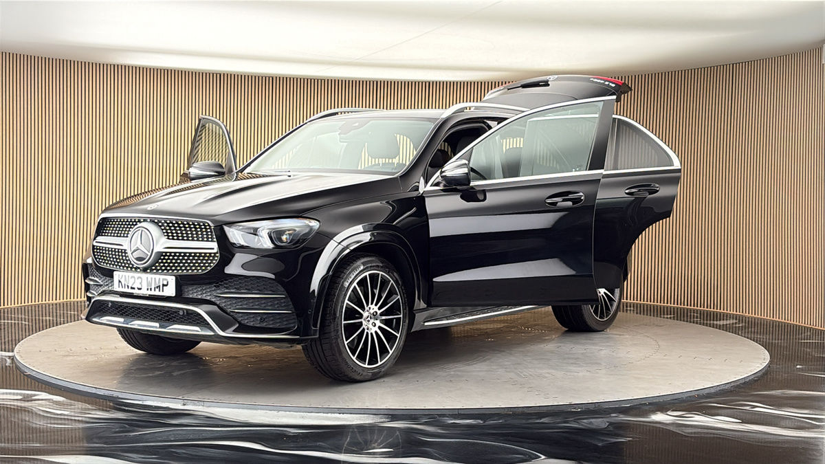 More views of Mercedes-Benz GLE