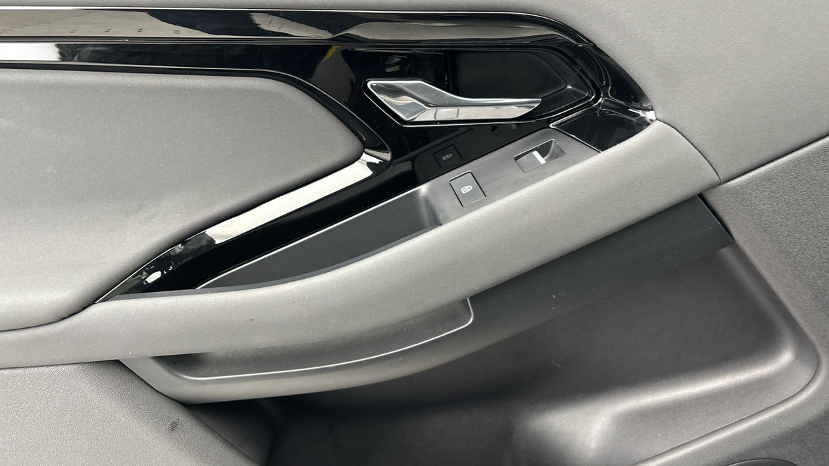 Land Rover Range Rover Evoque Image 19