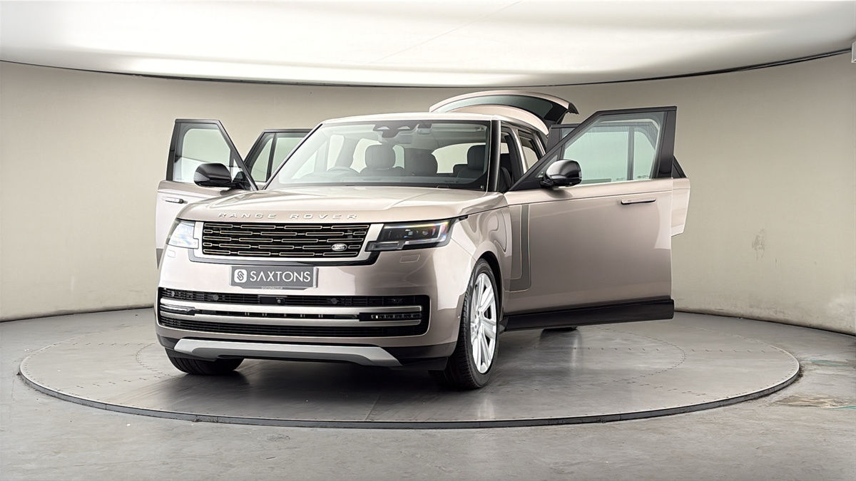 More views of Land Rover Range Rover