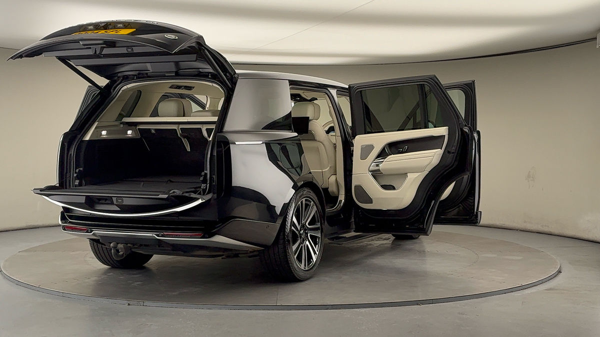 More views of Land Rover Range Rover