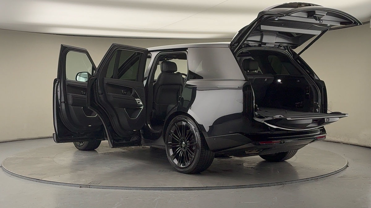 More views of Land Rover Range Rover