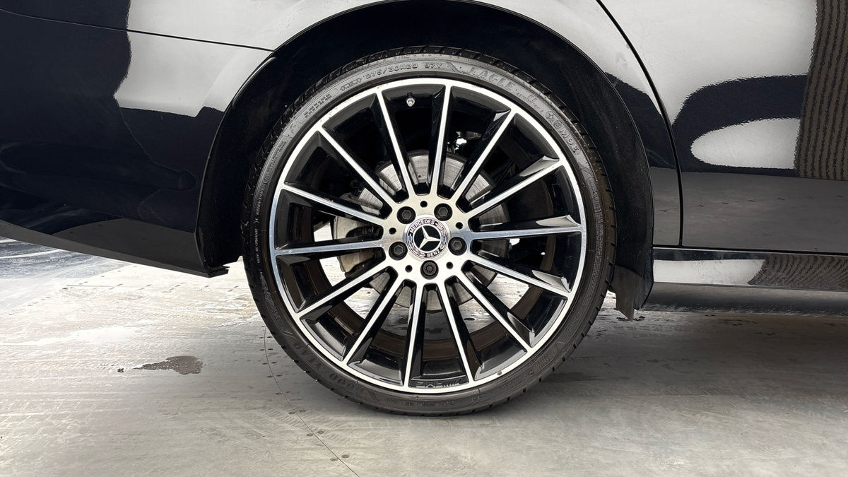Mercedes-Benz E Class Image 10
