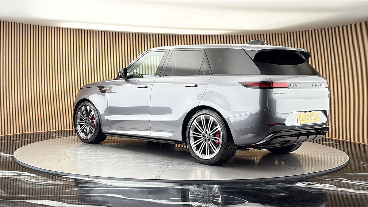 More views of Land Rover Range Rover Sport