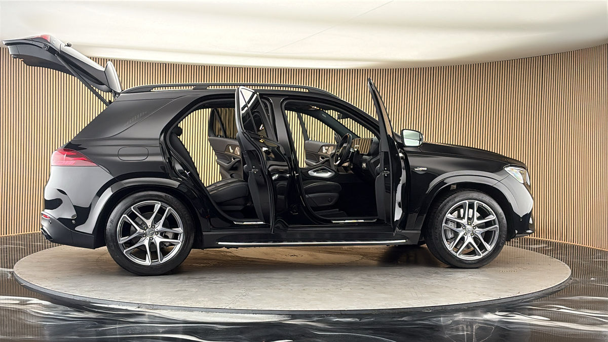 More views of Mercedes-Benz GLE