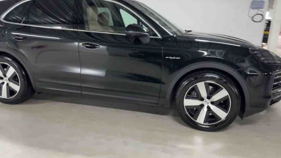 More views of Porsche Cayenne