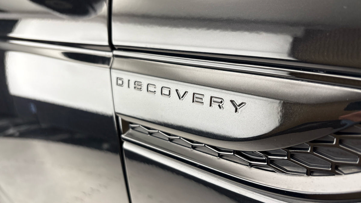 Land Rover Discovery Sport Image 31