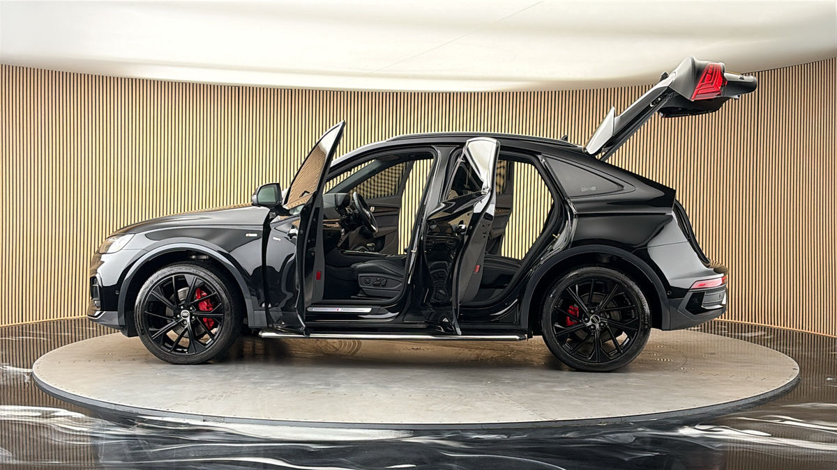 More views of Audi Q5