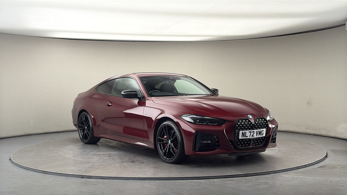 BMW 4 Series Sticky Header Image