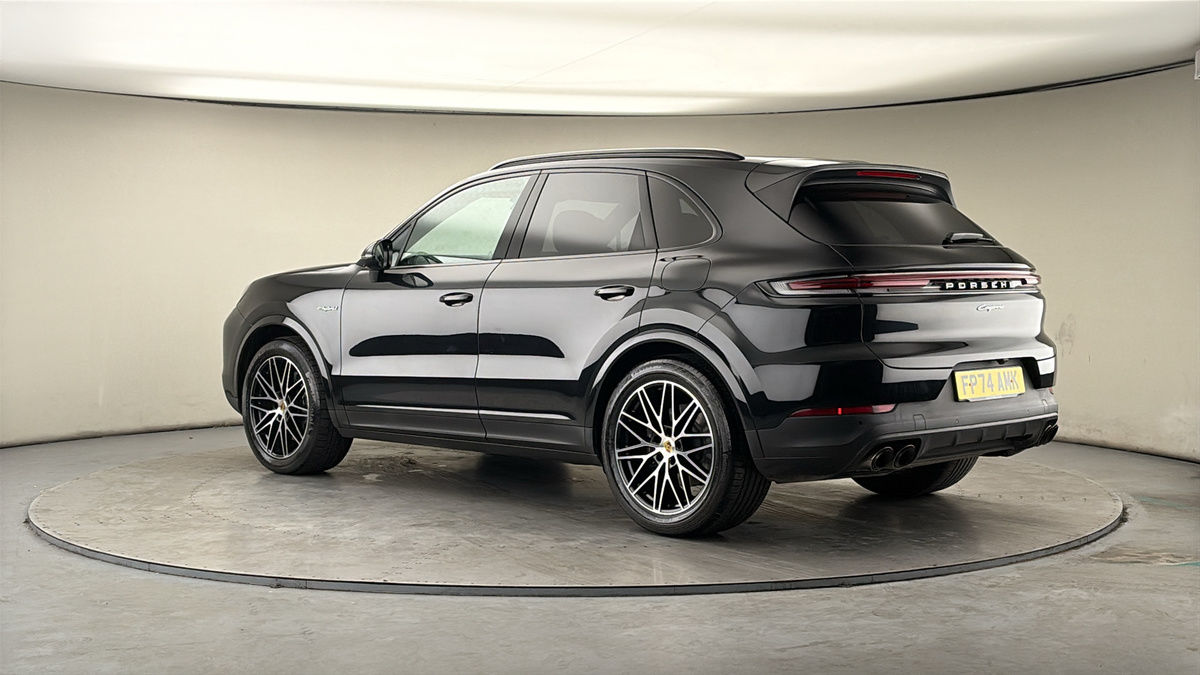 More views of Porsche Cayenne