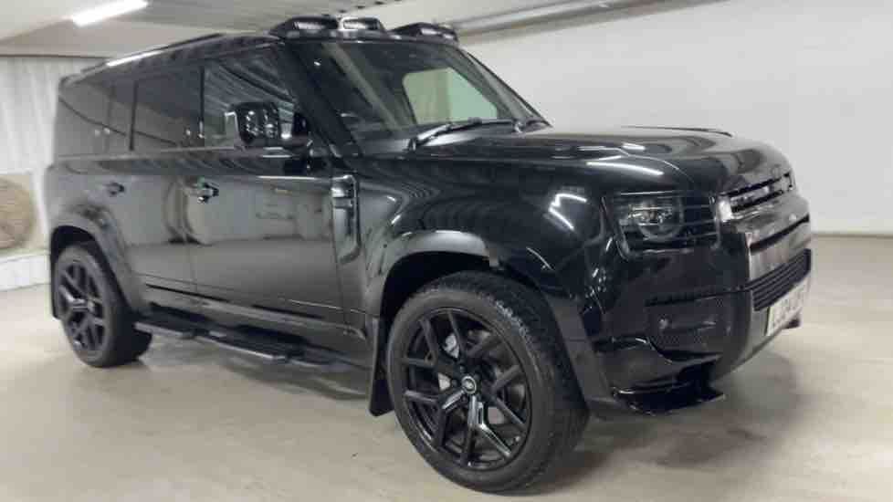 More views of Land Rover Defender 110