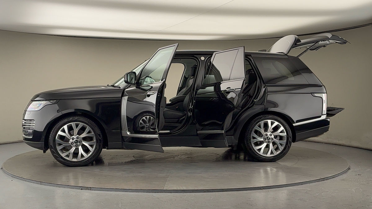 More views of Land Rover Range Rover