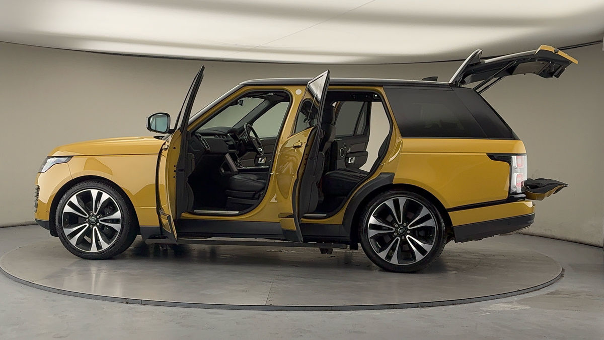 More views of Land Rover Range Rover