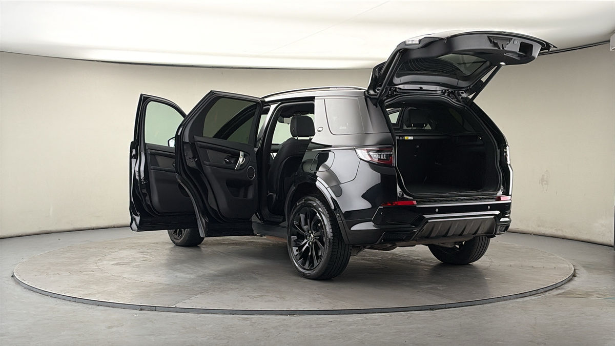 Land Rover Discovery Sport Image 23