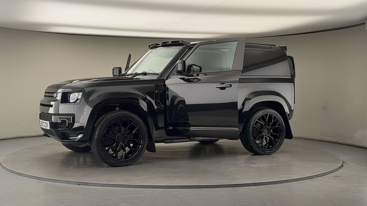 More views of Land Rover Defender 90