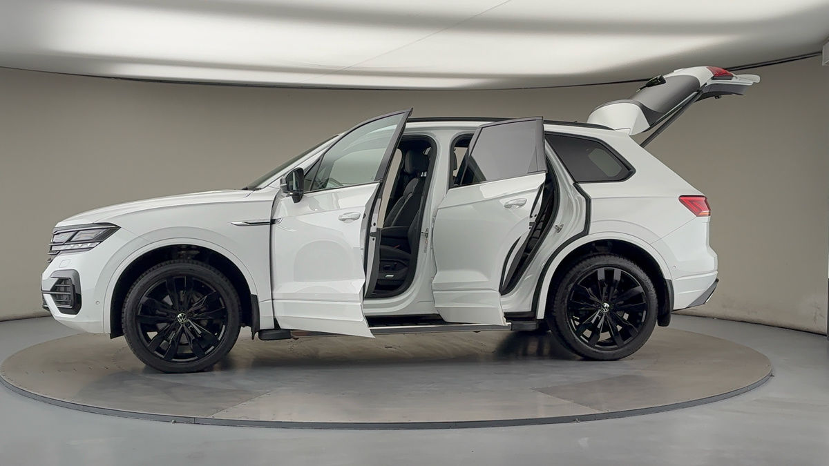 More views of Volkswagen Touareg