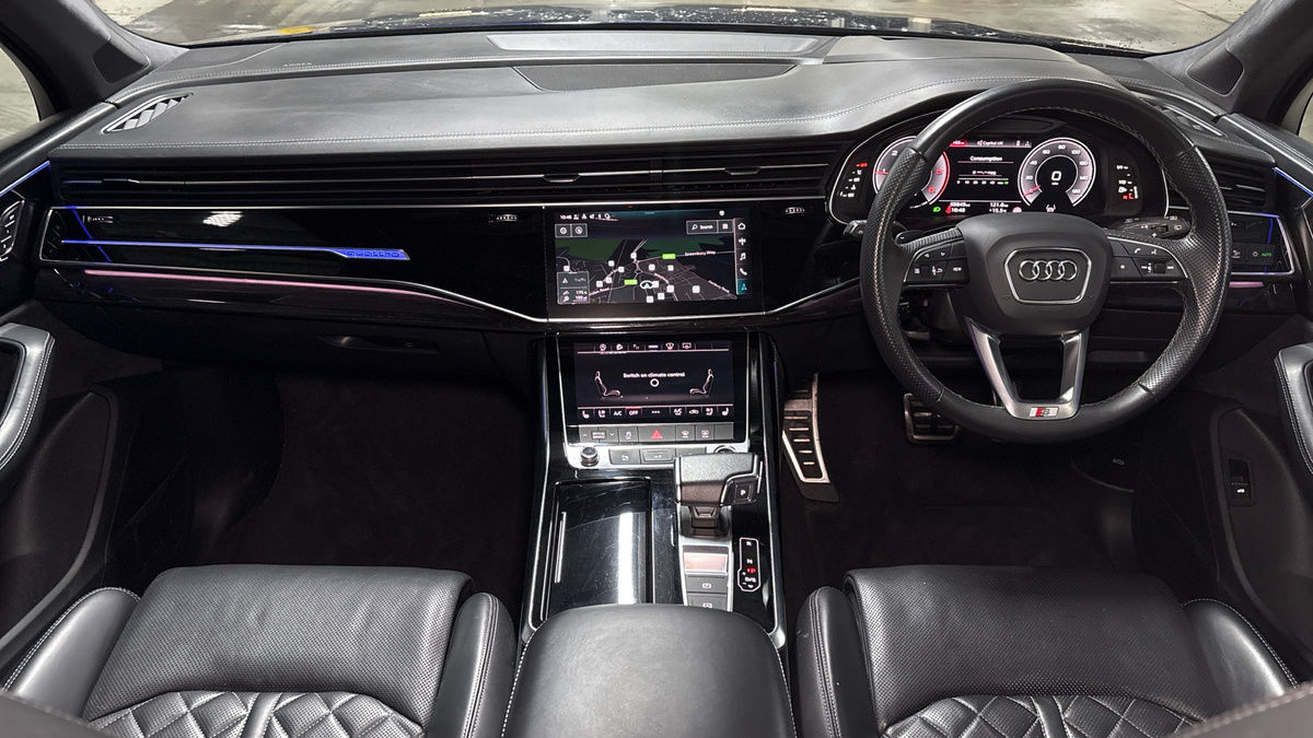 Audi Q7 Image 12