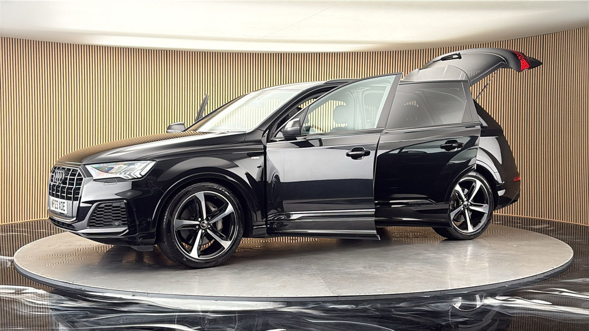 More views of Audi Q7