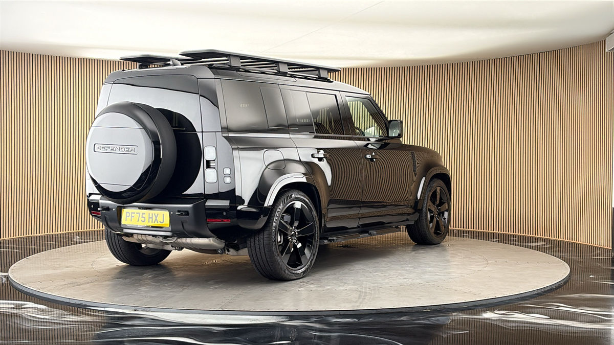 More views of Land Rover Defender 110
