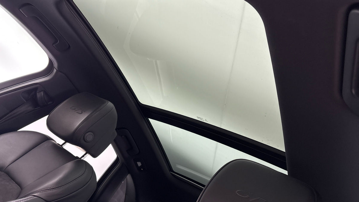 Porsche Macan Image 6