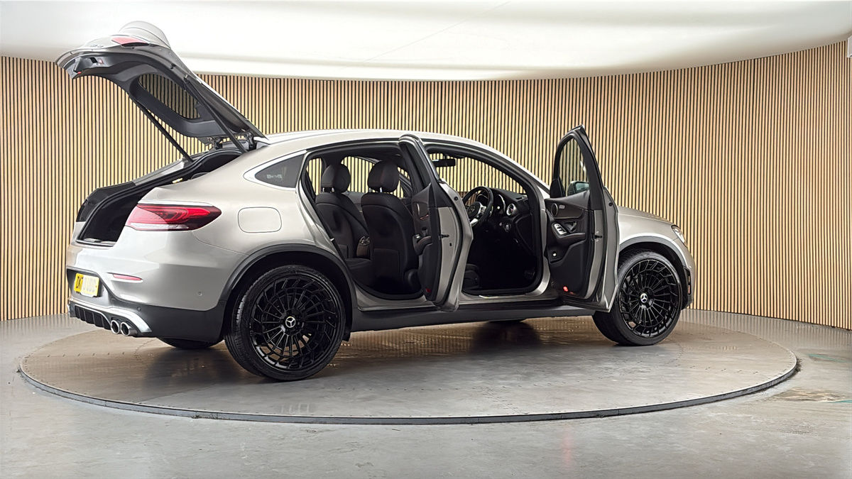 More views of Mercedes-Benz GLC