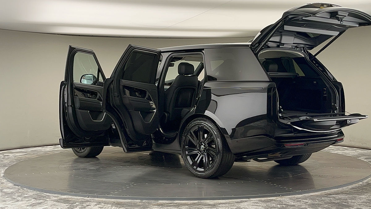 More views of Land Rover Range Rover