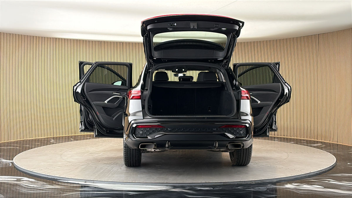 More views of Audi Q5