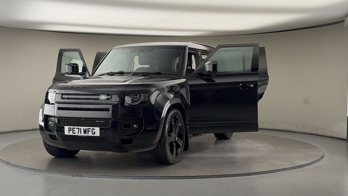 More views of Land Rover Defender 110