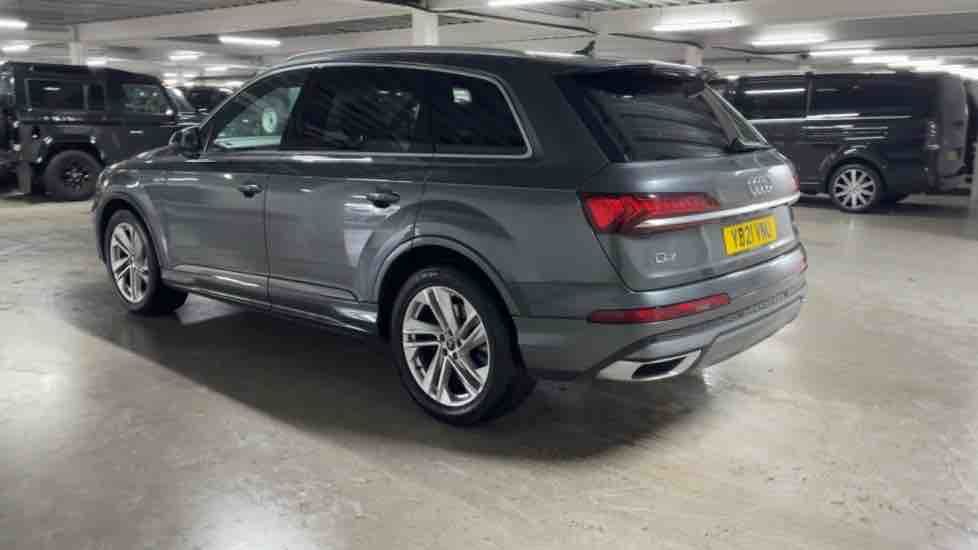 More views of Audi Q7