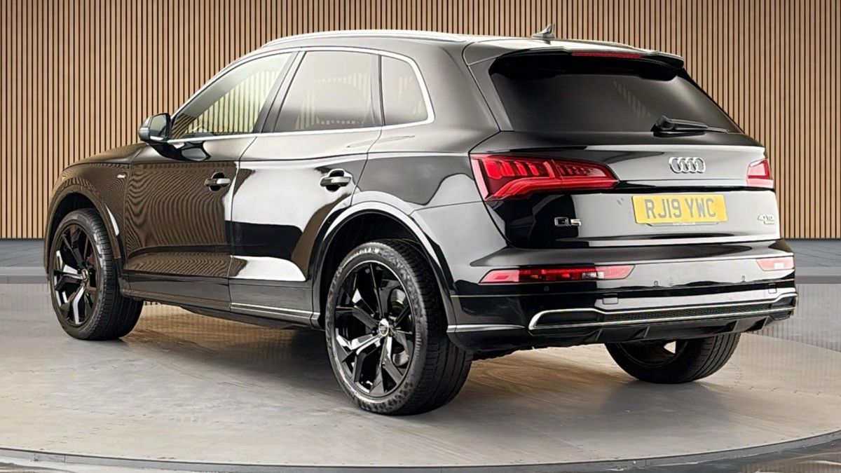 Audi Q5 Image 2