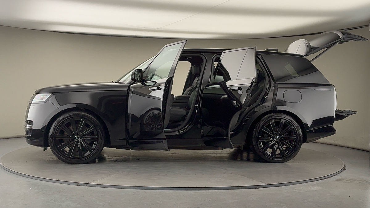 More views of Land Rover Range Rover