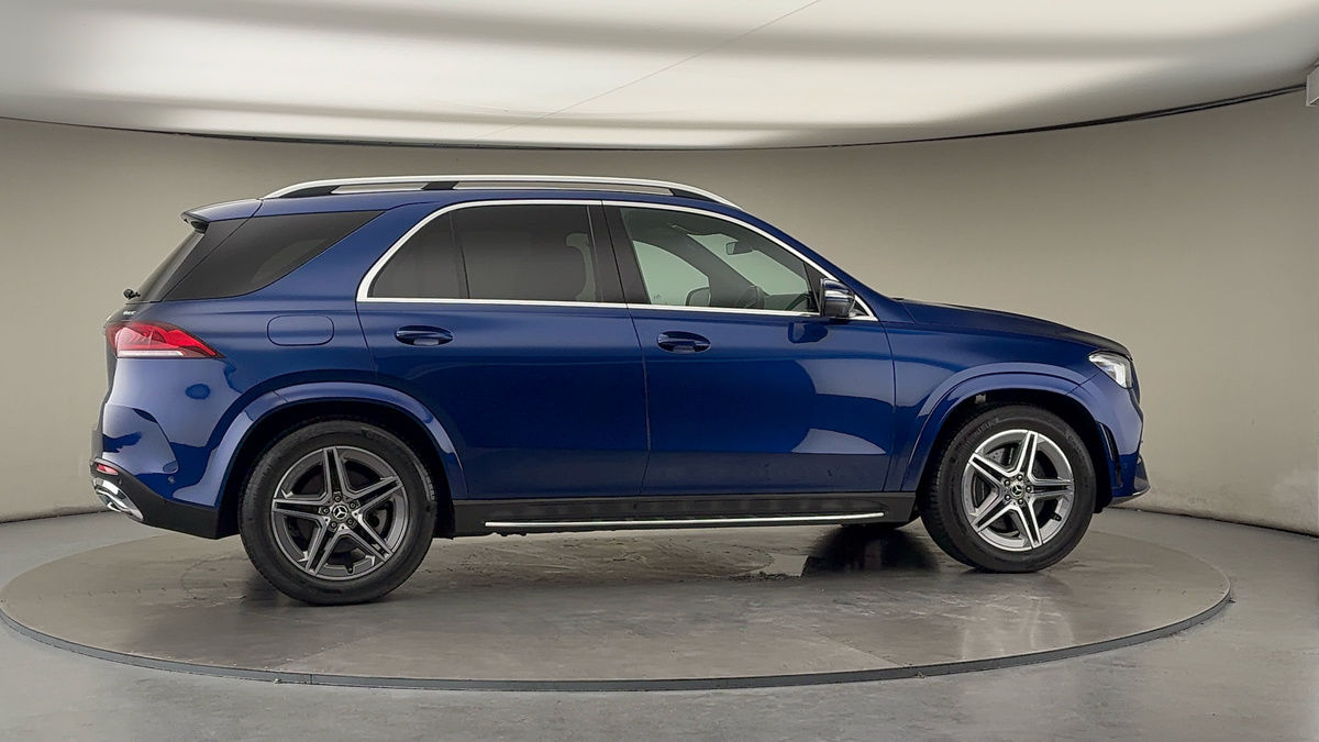 More views of Mercedes-Benz GLE