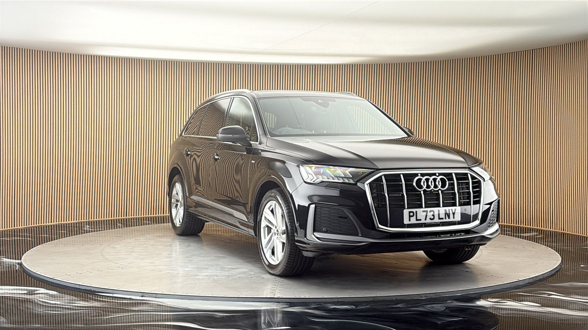 More views of Audi Q7