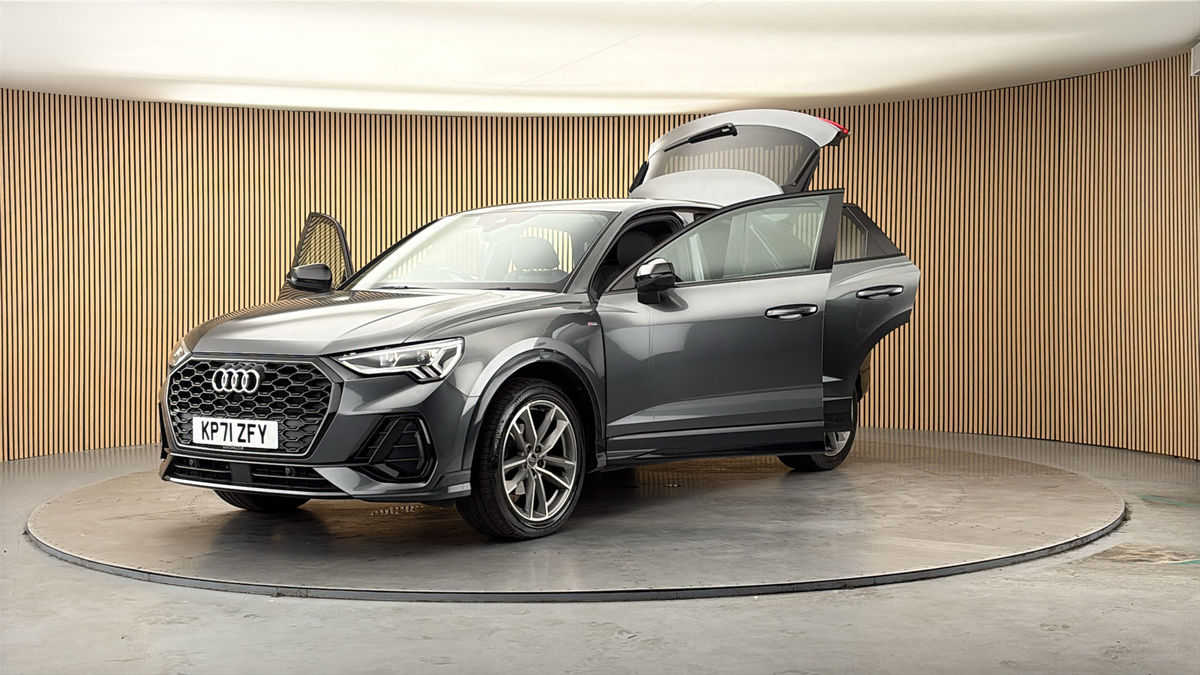 More views of Audi Q3
