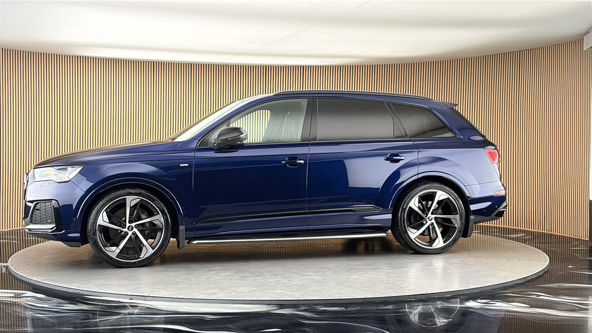 More views of Audi Q7