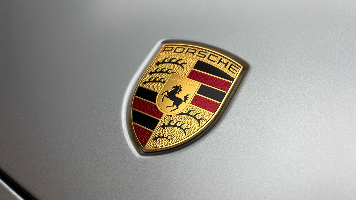 Porsche Cayenne Image 24