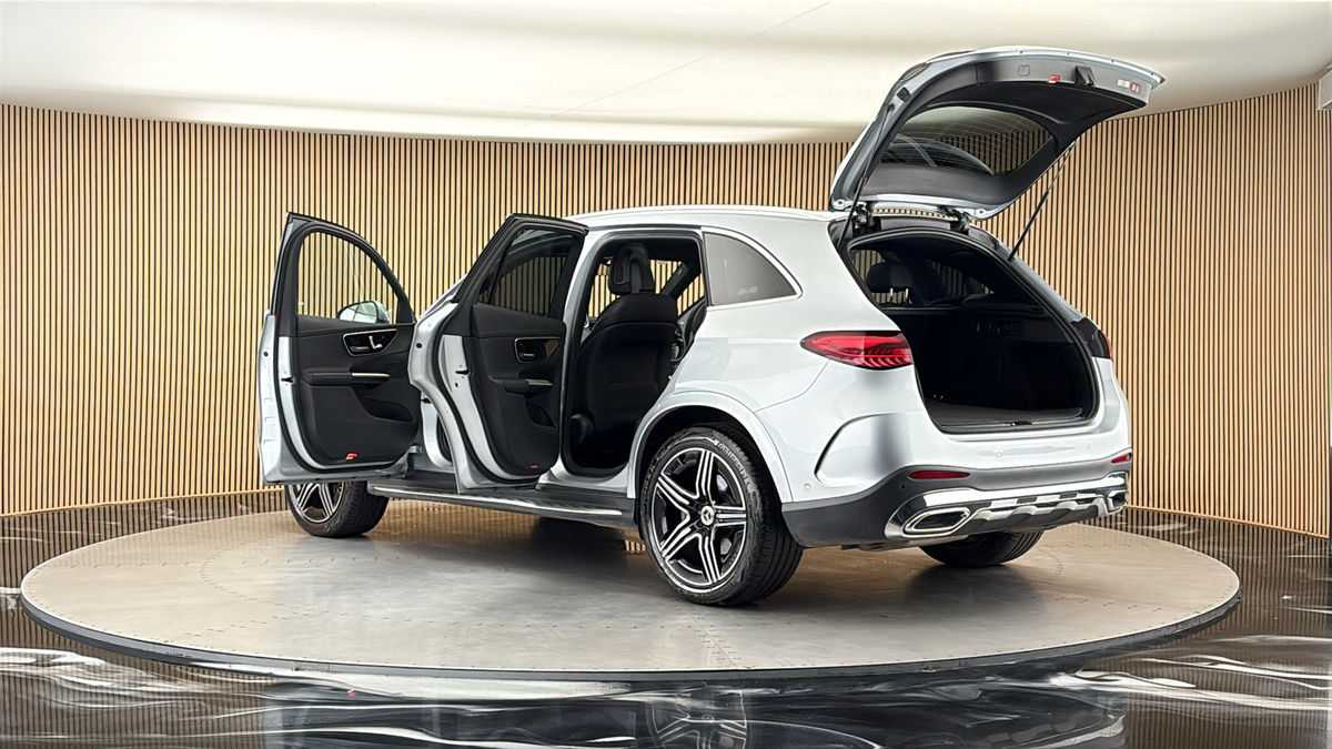 More views of Mercedes-Benz GLC