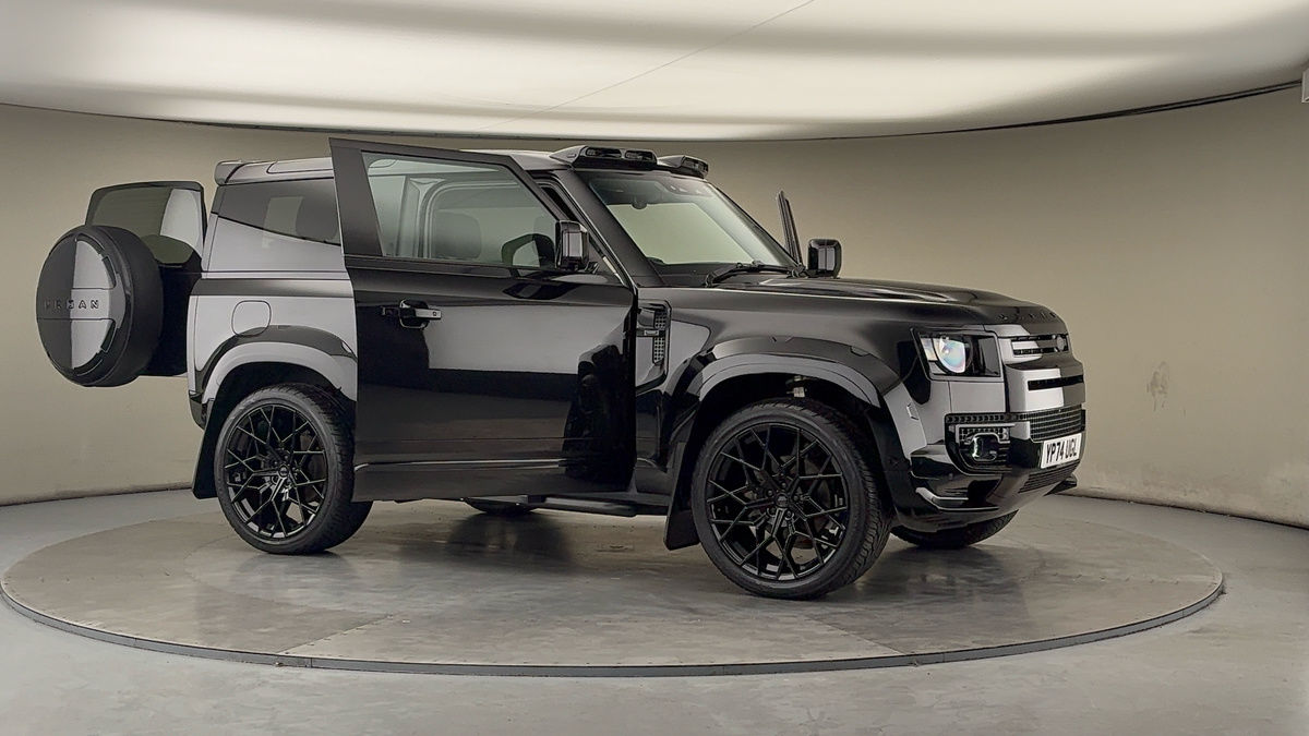 More views of Land Rover Defender 90