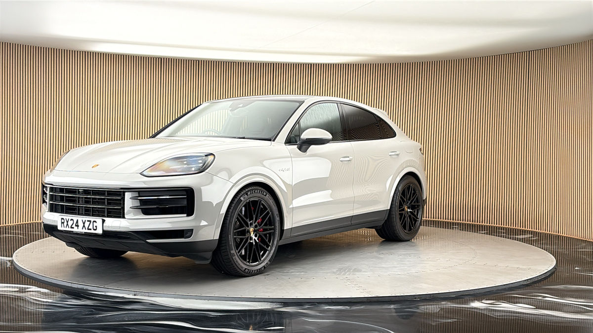 More views of Porsche Cayenne