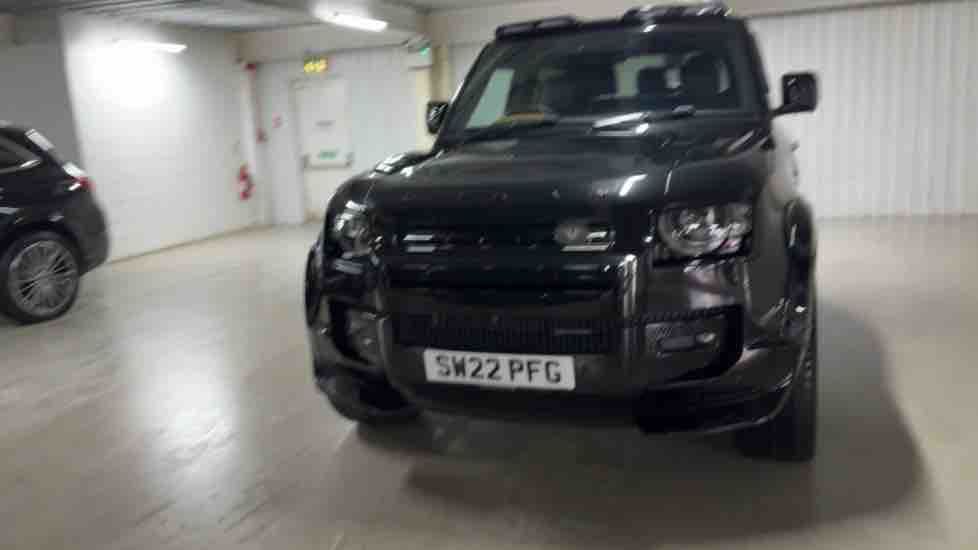 More views of Land Rover Defender 90