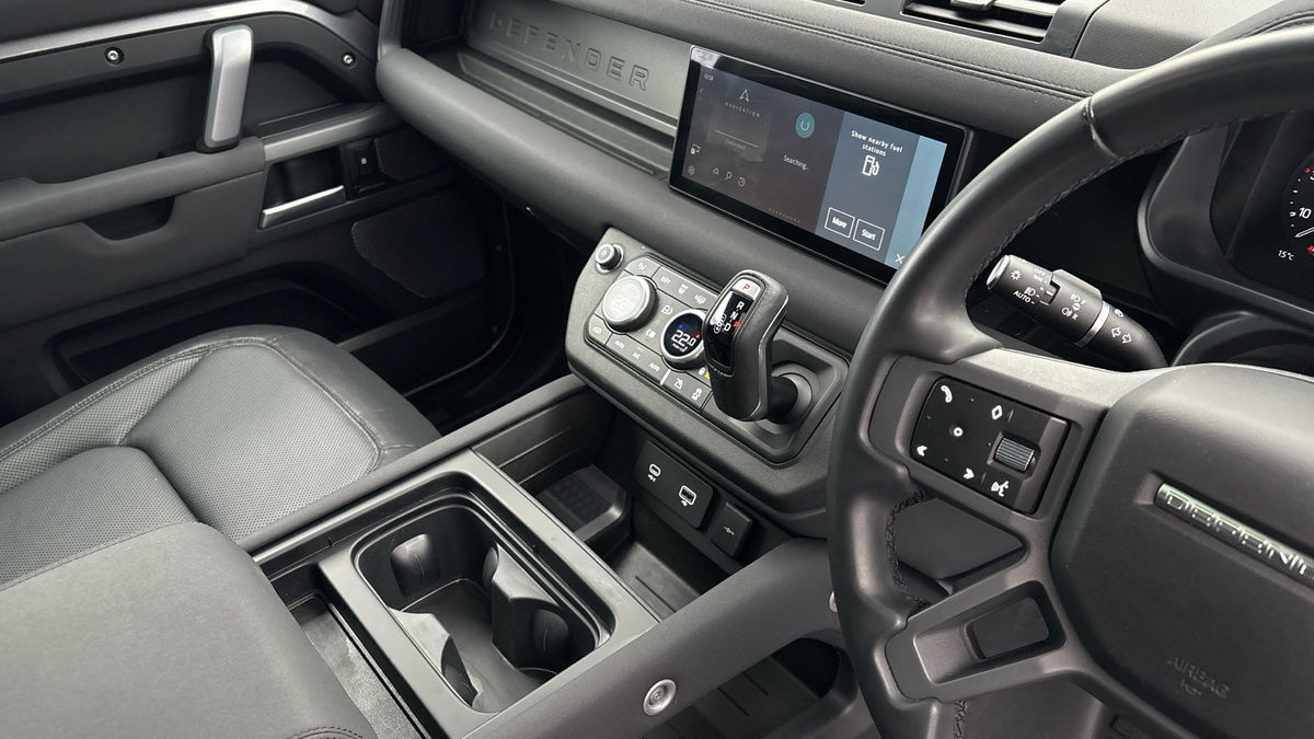 Land Rover Defender 110 Urban Image 18
