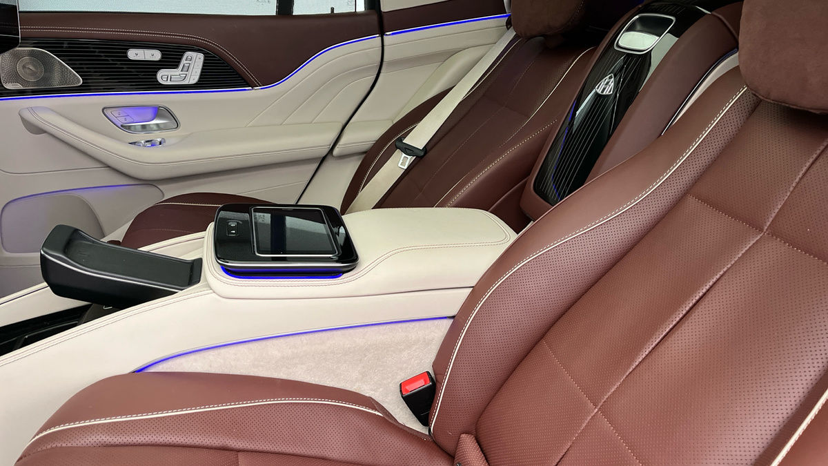 Mercedes-Benz Maybach GLS Image 9