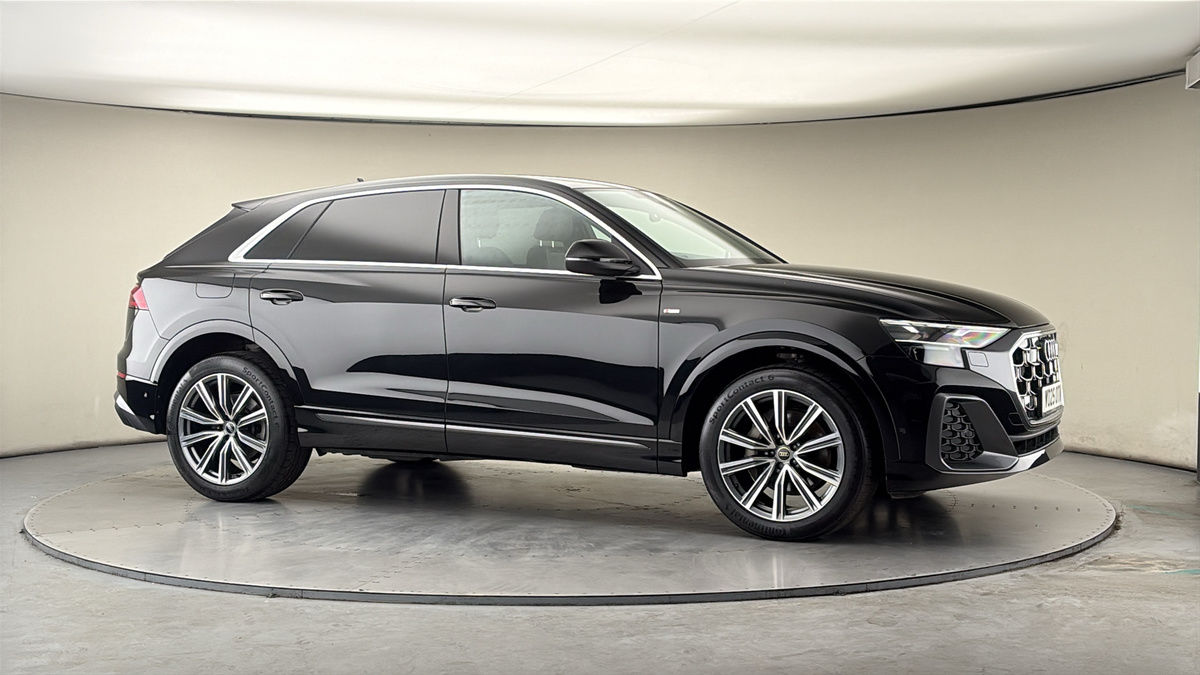 More views of Audi Q8