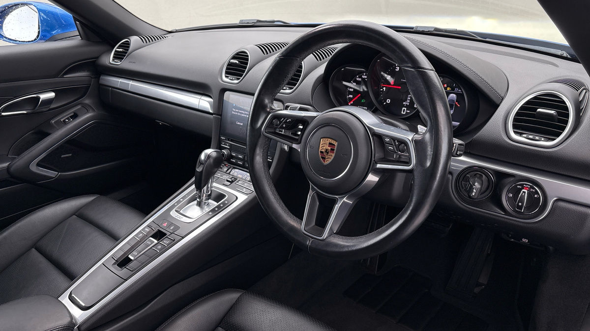 Porsche 718 Boxster Image 5