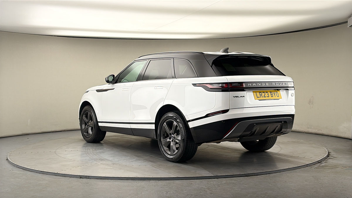 Land Rover Range Rover Velar Image 2