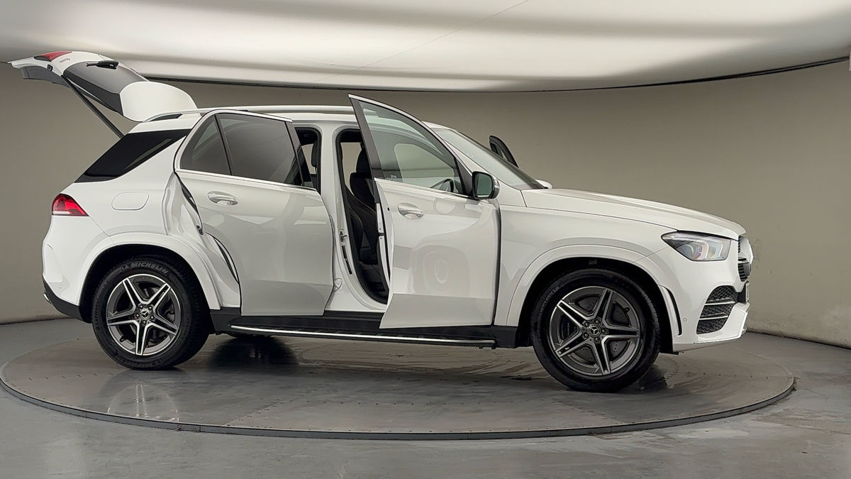 More views of Mercedes-Benz GLE