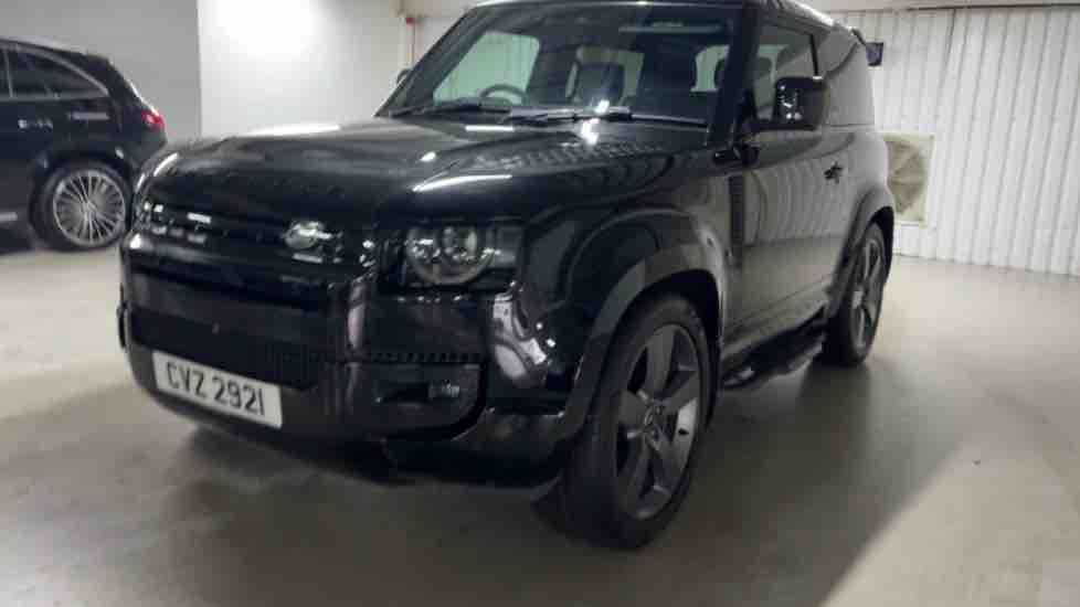 More views of Land Rover Defender 90