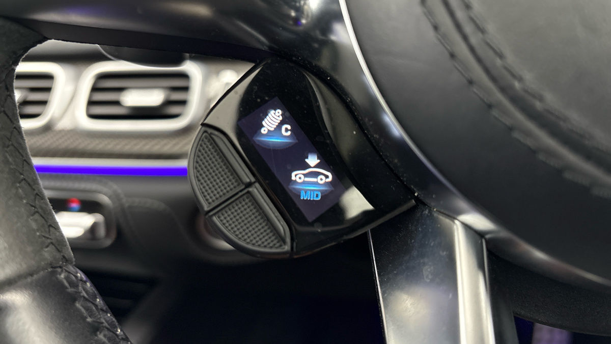 More views of Mercedes-Benz GLE