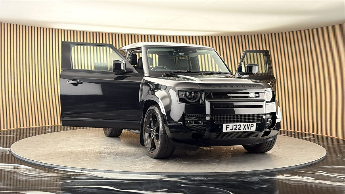 More views of Land Rover Defender 90