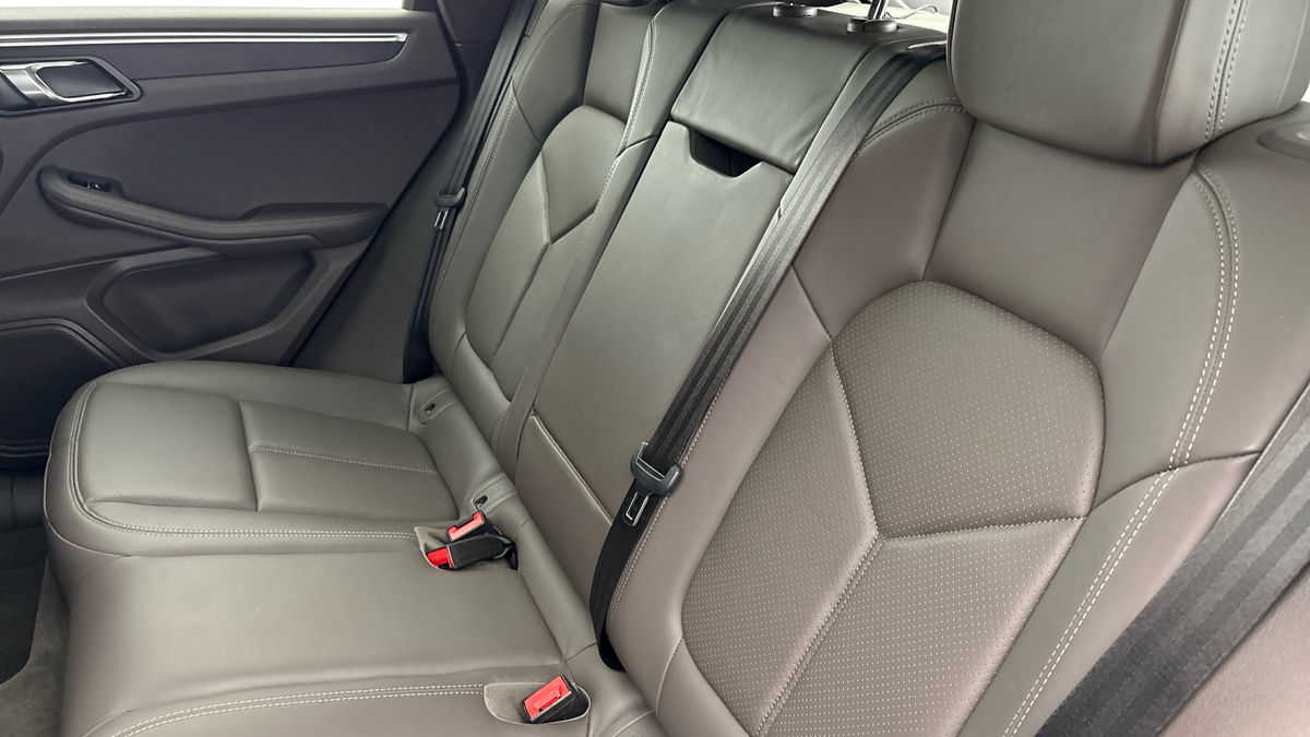 Porsche Macan Image 8